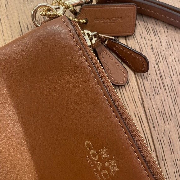 Coach wallet - Picture 1 of 4